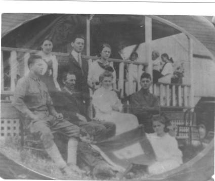 Xav Emma and children c  1918